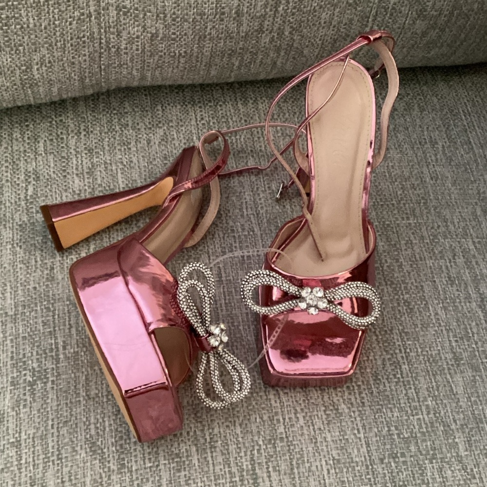 Elegant Pink Platform Heels with Bow Accent